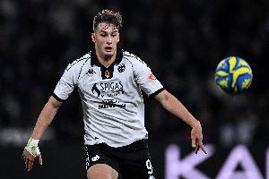 华体会官网-意媒：都灵&amp;博洛尼亚&amp;帕尔马有意F-埃斯波西托，国米愿意出租球员