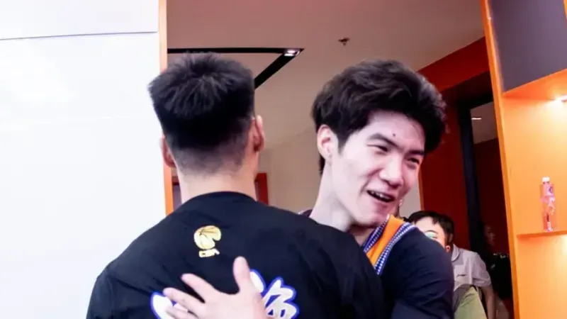 华体会官网-媒体人：这只是偰李永炜的第二个CBA赛季，本赛季进步明显
